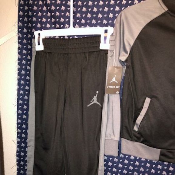 Jordan set - Picture 2 of 4